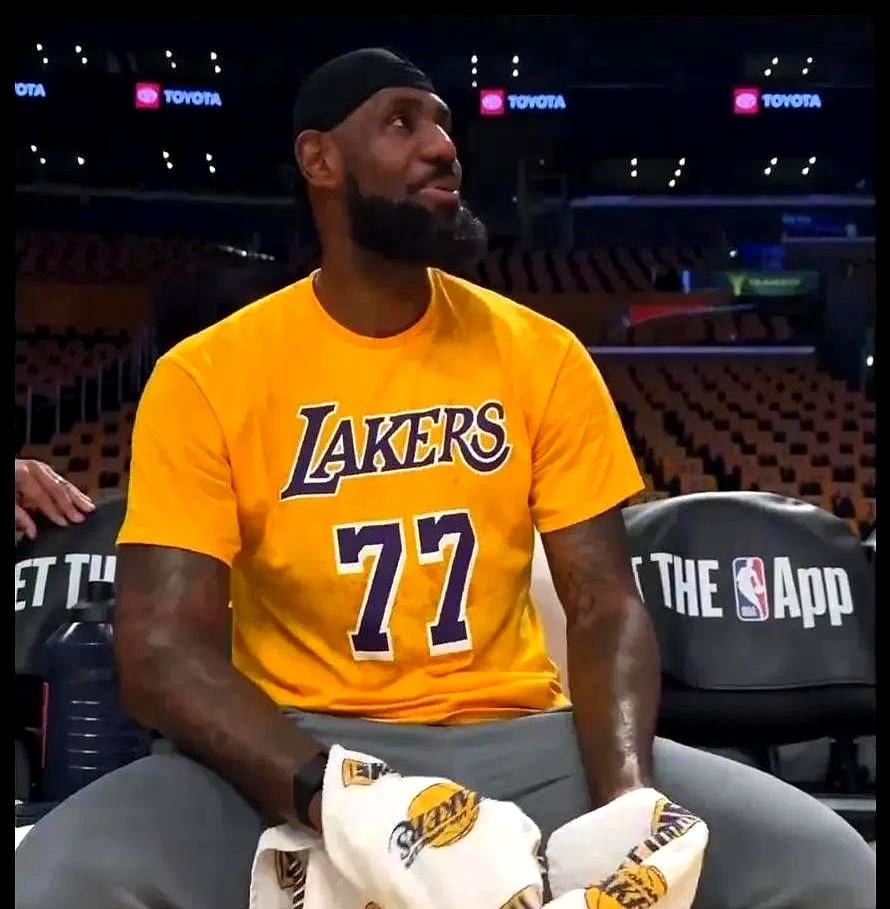 开云网页版登录入口-湖人不断突破！，Doinb连续二十场比赛得分超过表现优异引发球迷热议-开云网页版登录入口